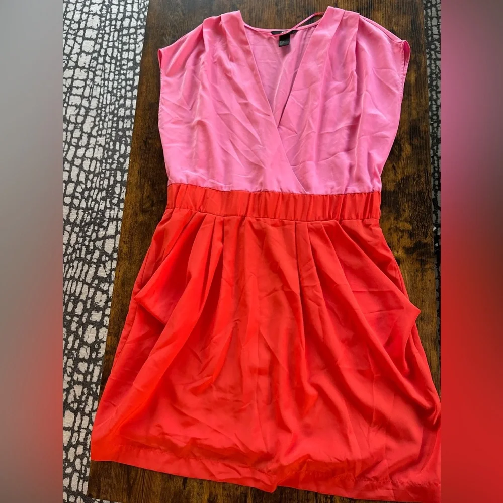 Color blocked mini dress from H&M with pockets - Picture 1 of 3